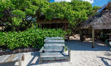 Moorea Secluded Vacation Lodge-MOZ Green Lodge - Beach & Lagoon view